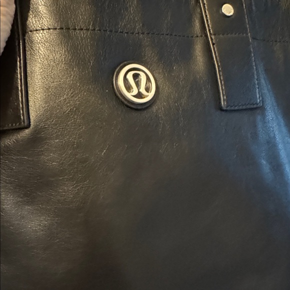 lululemon athletica Classic Black Tote - Picture 2 of 7